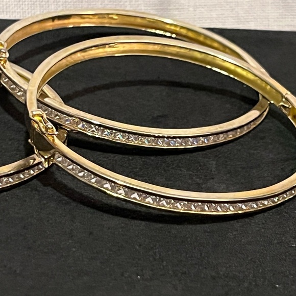 Bundle of Gold Plated Bracelets. - Picture 3 of 4
